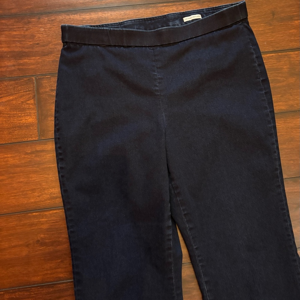 Anne Klein AK High Rise Flare Jeans – Dark Wash – Size L - Picture 2 of 7